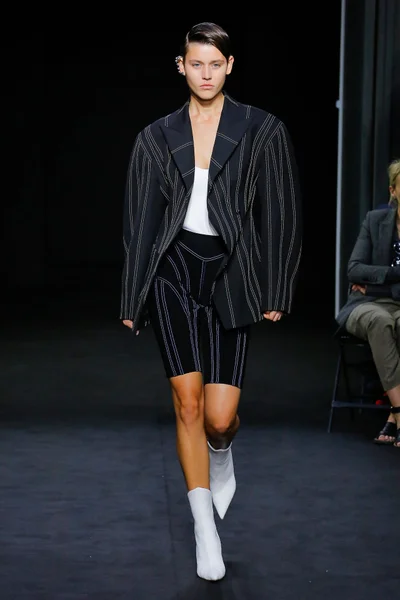 Look 1